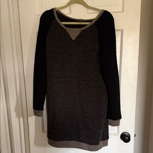 Knit Long Sleeve Sweater Dress in Charcoal and Black